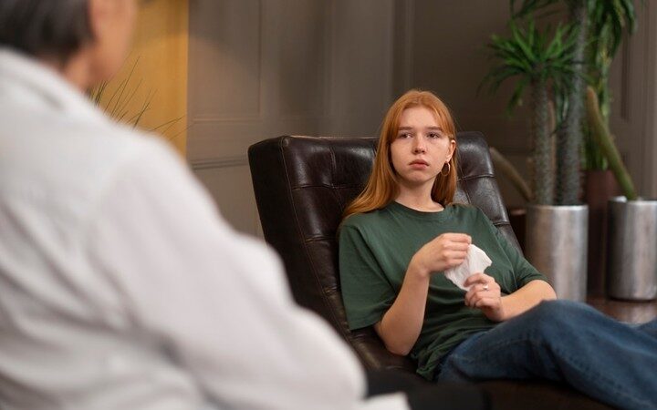 How Can an OCD Therapist in Los Angeles Help Your Mother Heal?